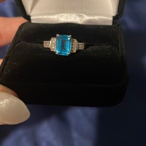 Costume jewelry - Lia Sophia ring - size 7